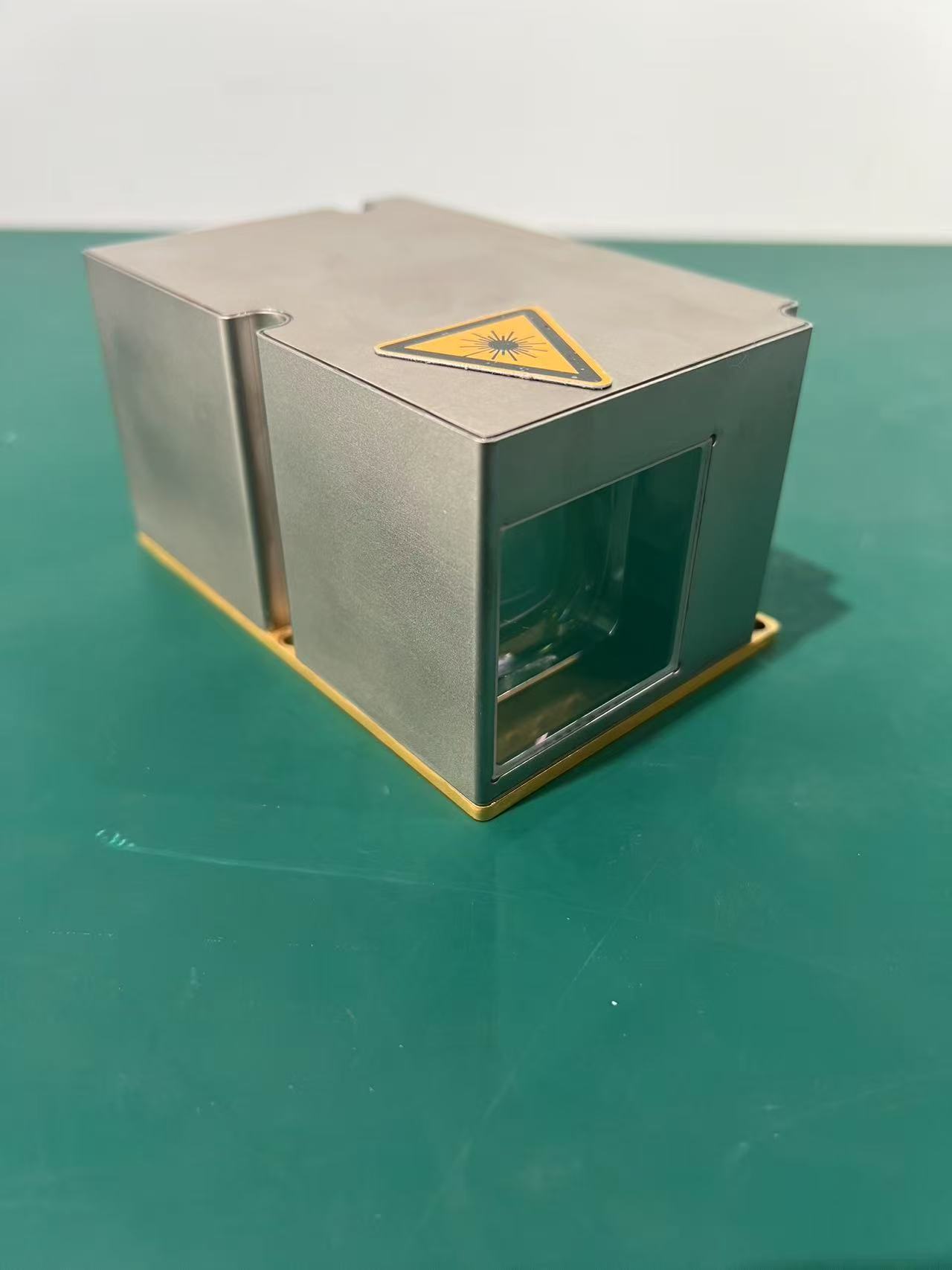 60mj激光测照器轻量化